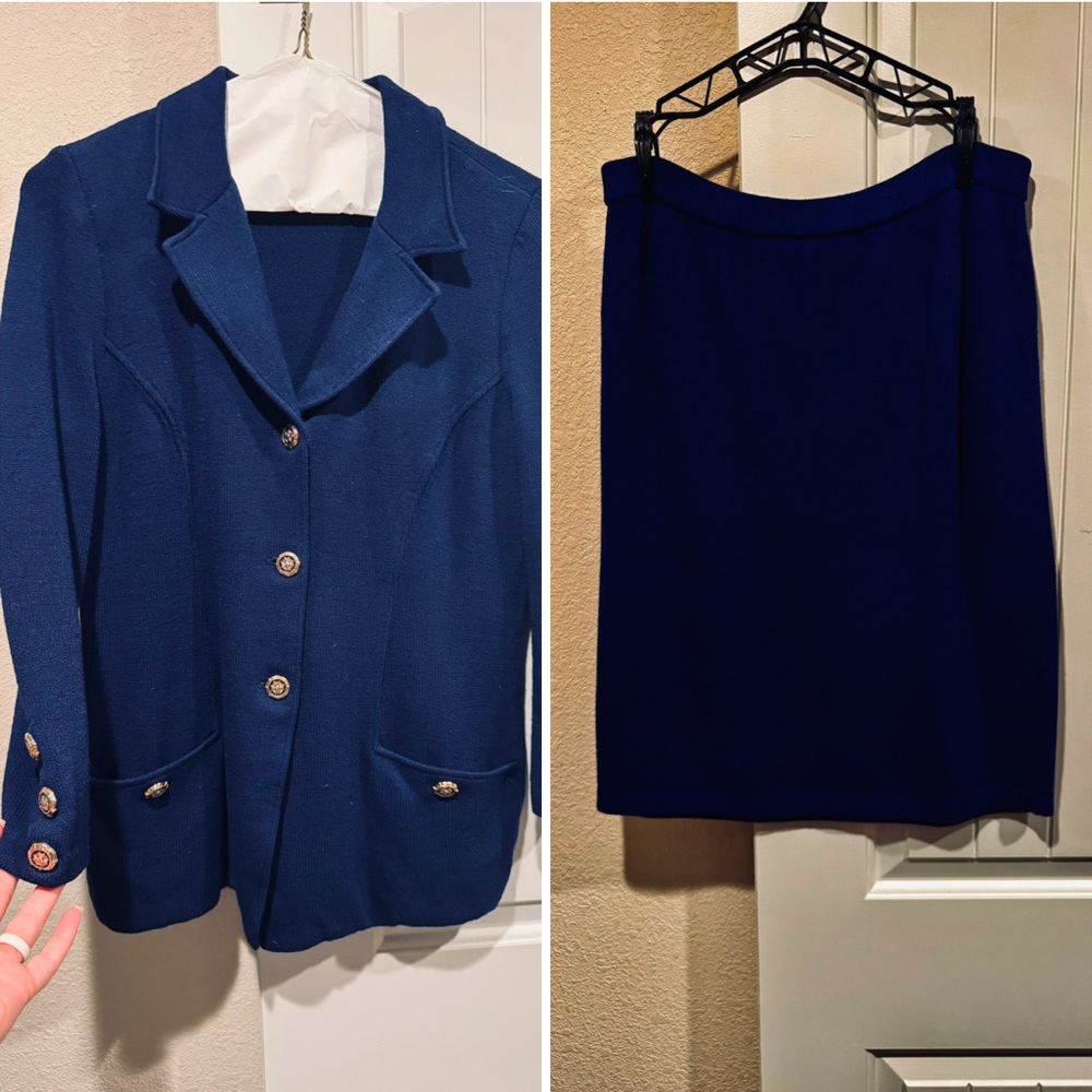 St John Navy Suit. Jacket size 12 with real pockets. Skirt size 10